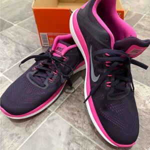 Nike Women's Flex 2016 Run Black and Pink Athletic Shoes